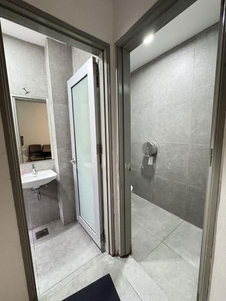 Shop / Office for Sale in Kota Damansara (Selangor) - Hanif Hanz - Bathroom - PropertyGuru.com.my