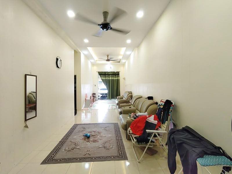 Rumah Teres 1-Tingkat untuk Dijual di Shah Alam (Selangor) - Azwa Abas - Living Room - PropertyGuru.com.my
