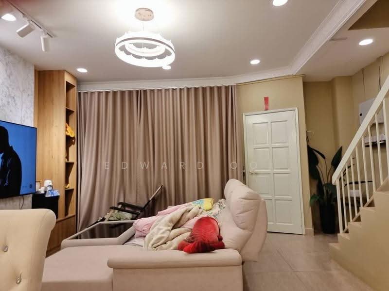 Rumah Teres 2-Tingkat untuk Dijual di Taman Connaught (Cheras) - Edward Ooi - Living Room - PropertyGuru.com.my