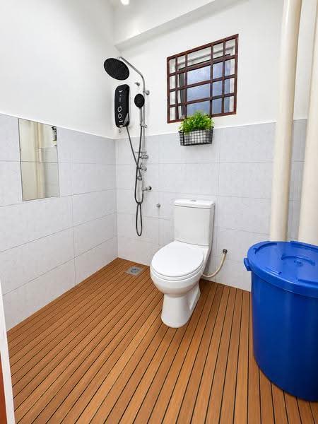 Pangsapuri untuk Dijual di Pangsapuri Perdana Villa - Kho Daniel - Bathroom - PropertyGuru.com.my