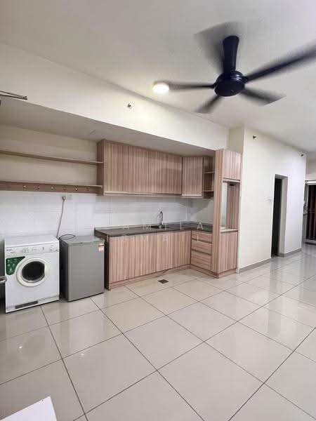 Kediaman Servis untuk Dijual di Suria Jelutong - Zamila Ismail - Kitchen - PropertyGuru.com.my