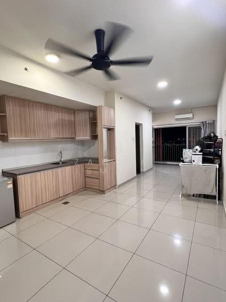 Kediaman Servis untuk Dijual di Suria Jelutong - Zamila Ismail - Kitchen - PropertyGuru.com.my