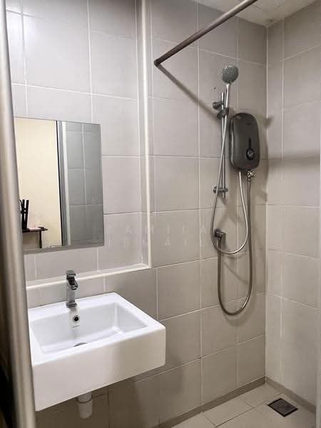 Kediaman Servis untuk Dijual di Suria Jelutong - Zamila Ismail - Bathroom - PropertyGuru.com.my