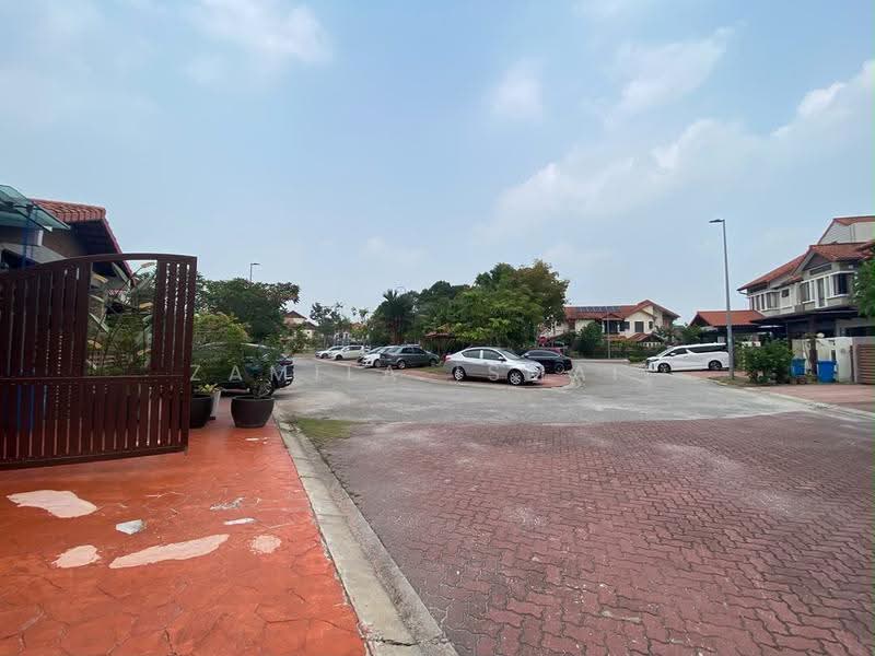Rumah Teres 2-Tingkat untuk Dijual di Bukit Jelutong (Shah Alam) - Zamila Ismail - Exterior - PropertyGuru.com.my