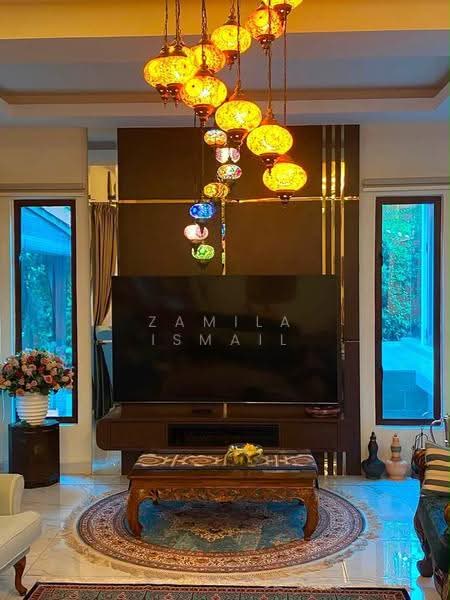 Rumah Teres 2-Tingkat untuk Dijual di Bukit Jelutong (Shah Alam) - Zamila Ismail - Living Room - PropertyGuru.com.my