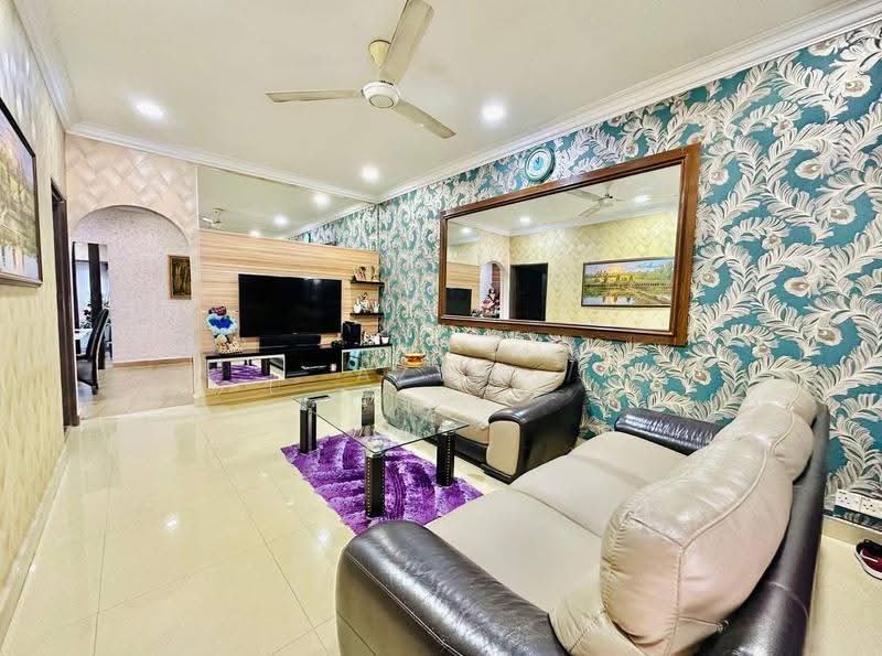 Rumah Teres 1-Tingkat untuk Dijual di Shah Alam (Selangor) - Azwa Abas - Living Room - PropertyGuru.com.my
