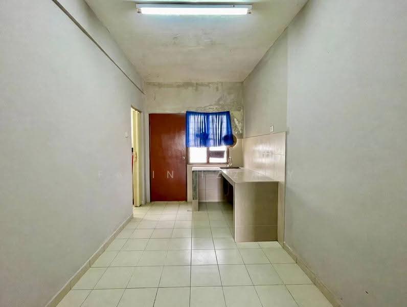 2-storey Terraced House for Sale in Kelapa Sawit (Kulai) - Fatin Izzaty - Kitchen - PropertyGuru.com.my