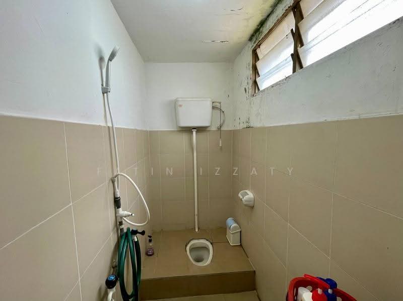 2-storey Terraced House for Sale in Kelapa Sawit (Kulai) - Fatin Izzaty - Bathroom - PropertyGuru.com.my