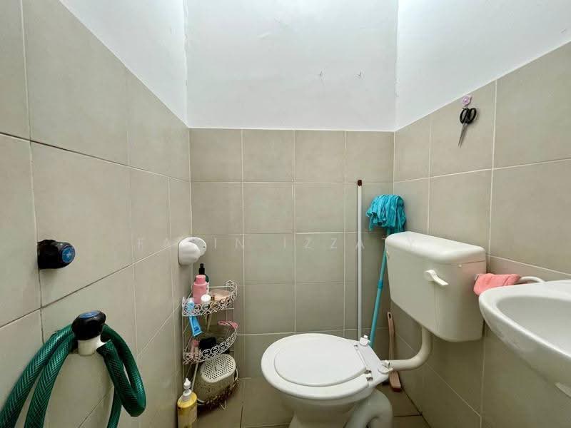 2-storey Terraced House for Sale in Kelapa Sawit (Kulai) - Fatin Izzaty - Bathroom - PropertyGuru.com.my