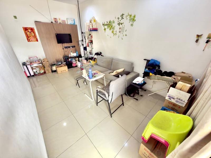 1-storey Terraced House for Sale in Kapar (Selangor) - Azwa Abas - Living Room - PropertyGuru.com.my