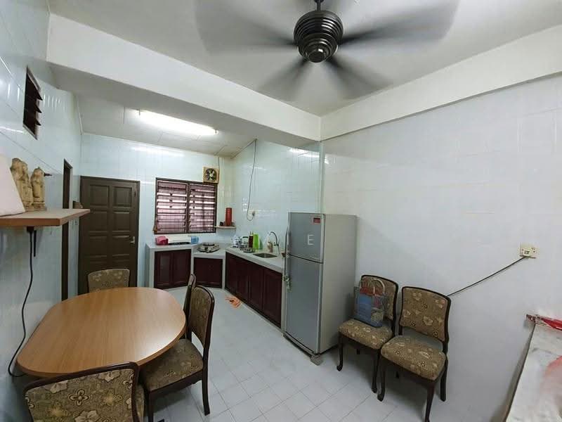 2-storey Terraced House for Sale in Menglembu (Perak) - Amie Chong - Kitchen - PropertyGuru.com.my