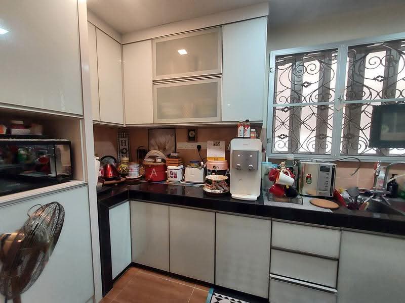 2-storey Terraced House for Sale in Sunway Kayangan (Shah Alam) - Hazura . - Kitchen - PropertyGuru.com.my
