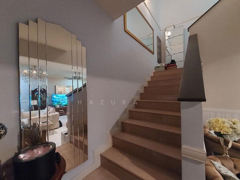 2-storey Terraced House for Sale in Sunway Kayangan (Shah Alam) - Hazura . - Staircase - PropertyGuru.com.my