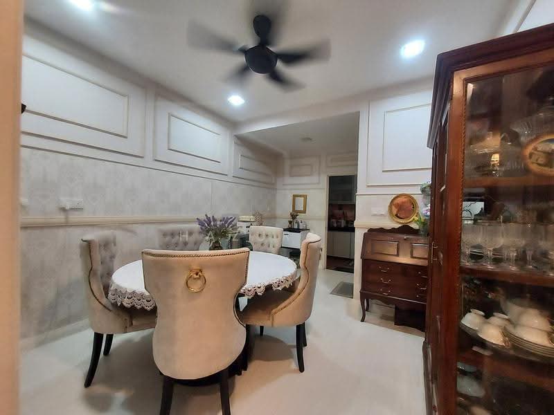2-storey Terraced House for Sale in Sunway Kayangan (Shah Alam) - Hazura . - Dining Room - PropertyGuru.com.my