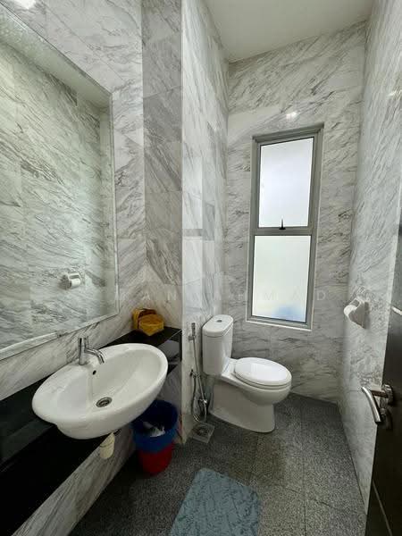 Bungalow House for Sale in Seksyen 13 (Shah Alam) - Azman Ahmad - Bathroom - PropertyGuru.com.my