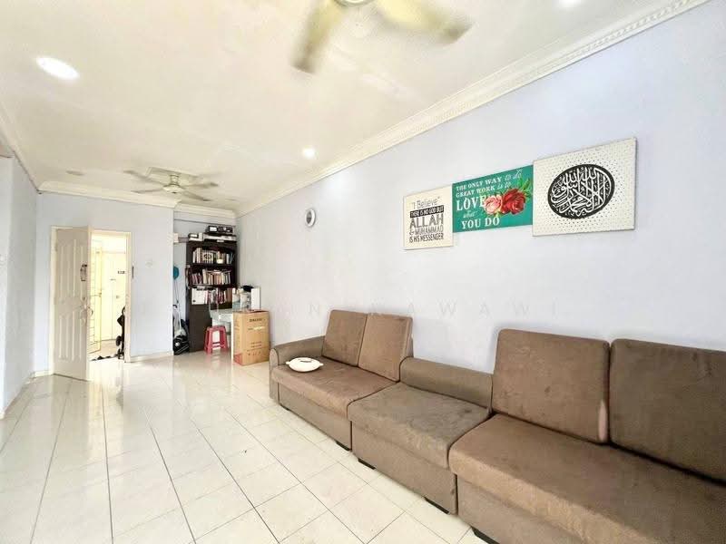 Apartment for Sale at Pangsapuri Danaumas - Fauran Nawawi - Living Room - PropertyGuru.com.my