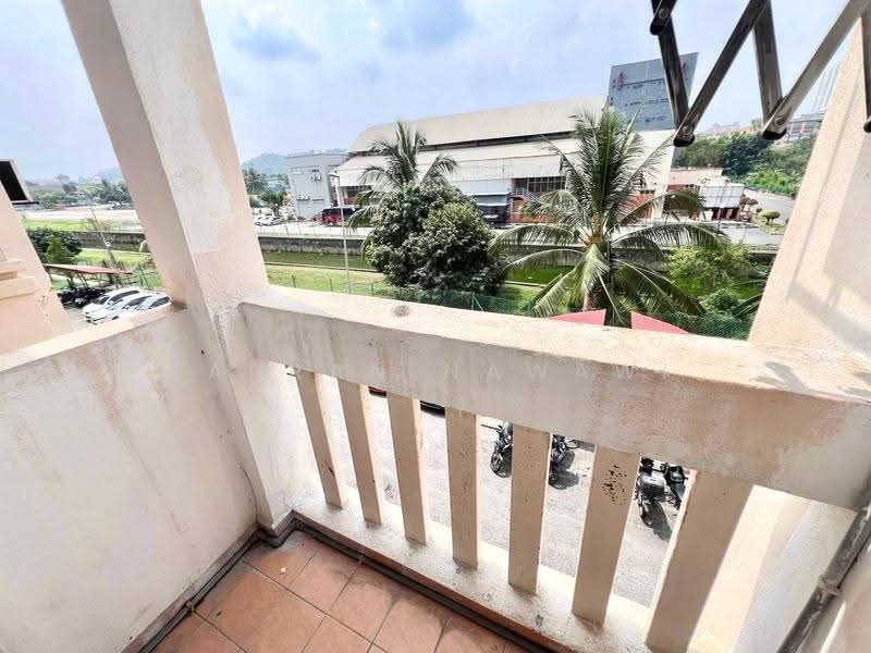 Apartment for Sale at Pangsapuri Danaumas - Fauran Nawawi - PropertyGuru.com.my