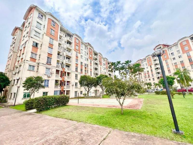 Apartment for Sale at Pangsapuri Danaumas - Fauran Nawawi - PropertyGuru.com.my