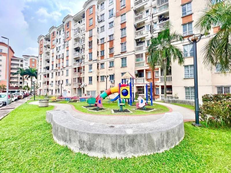Apartment for Sale at Pangsapuri Danaumas - Fauran Nawawi - PropertyGuru.com.my