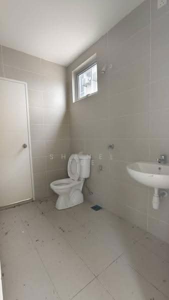 Rumah Teres 2-Tingkat untuk Dijual di Bandar Seri Impian (Kluang) - Shanel Tee - Bathroom - PropertyGuru.com.my