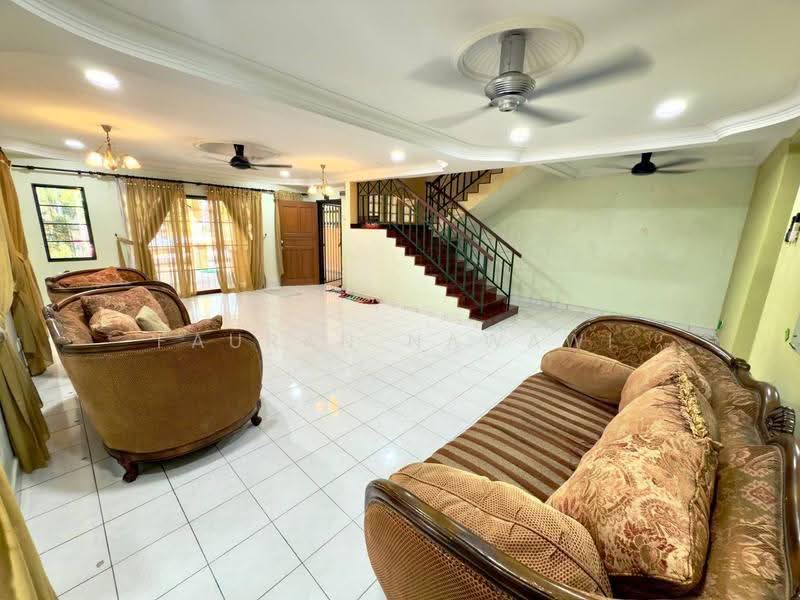 2-storey Terraced House for Sale in Kota Damansara (Selangor) - Fauran Nawawi - Living Room - PropertyGuru.com.my