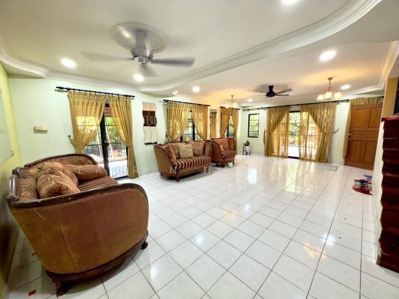 2-storey Terraced House for Sale in Kota Damansara (Selangor) - Fauran Nawawi - Living Room - PropertyGuru.com.my