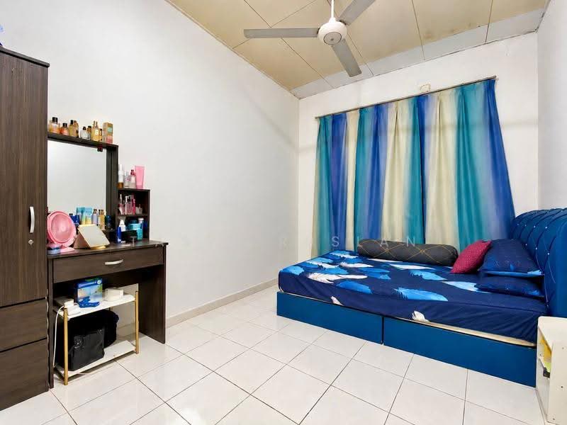 1-storey Terraced House for Sale in Seksyen 30 (Shah Alam) - Tasya Ruslan - PropertyGuru.com.my