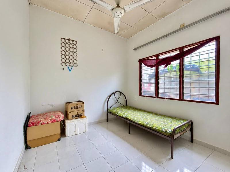 1-storey Terraced House for Sale in Seksyen 30 (Shah Alam) - Tasya Ruslan - PropertyGuru.com.my