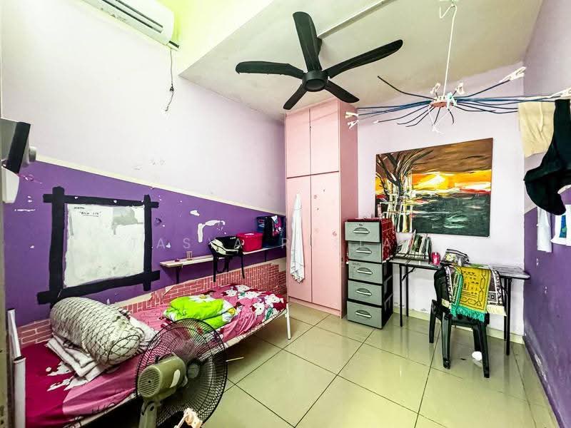 Semi-Detached House for Sale in Kampung Teluk Panglima Garang (Telok Panglima Garang) - Tasya Ruslan - PropertyGuru.com.my