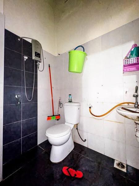 Semi-Detached House for Sale in Kampung Teluk Panglima Garang (Telok Panglima Garang) - Tasya Ruslan - PropertyGuru.com.my