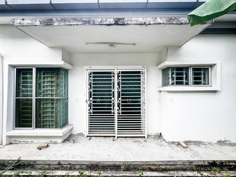 Semi-Detached House for Sale in Kampung Teluk Panglima Garang (Telok Panglima Garang) - Tasya Ruslan - PropertyGuru.com.my