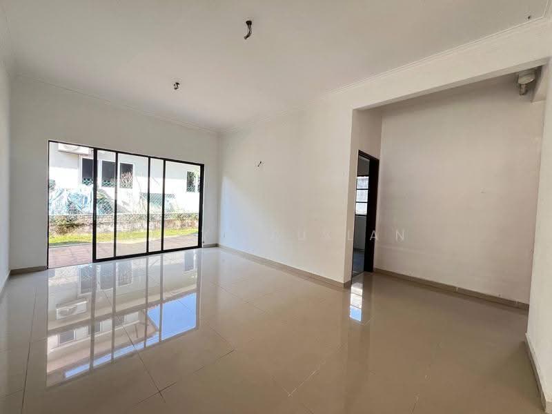 Bungalow House untuk Dijual di Kampung Sungai Ramal Baru (Kajang) - Tasya Ruslan - Living Room - PropertyGuru.com.my