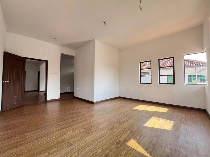 Bungalow House untuk Dijual di Kampung Sungai Ramal Baru (Kajang) - Tasya Ruslan - Living Room - PropertyGuru.com.my