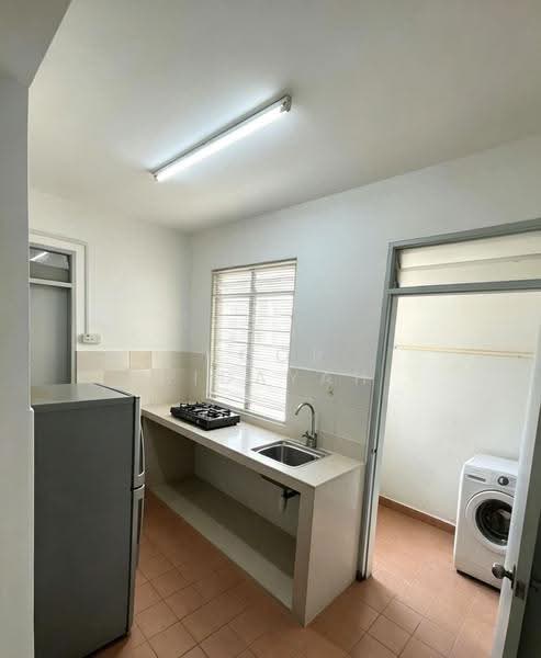 Pangsapuri untuk Dijual di Mentari Court - Noor Hidayah Mohamad Noor - Kitchen - PropertyGuru.com.my
