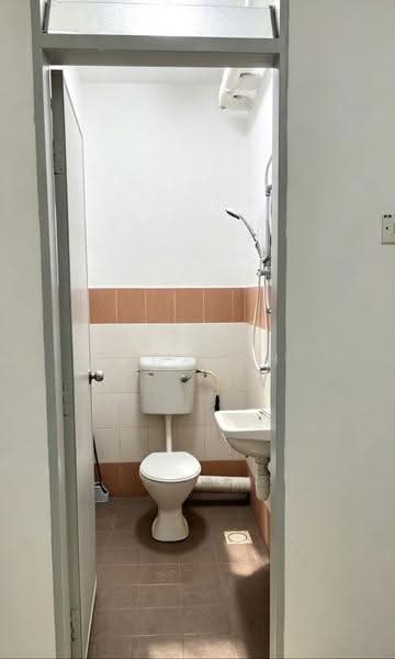 Pangsapuri untuk Dijual di Mentari Court - Noor Hidayah Mohamad Noor - Bathroom - PropertyGuru.com.my
