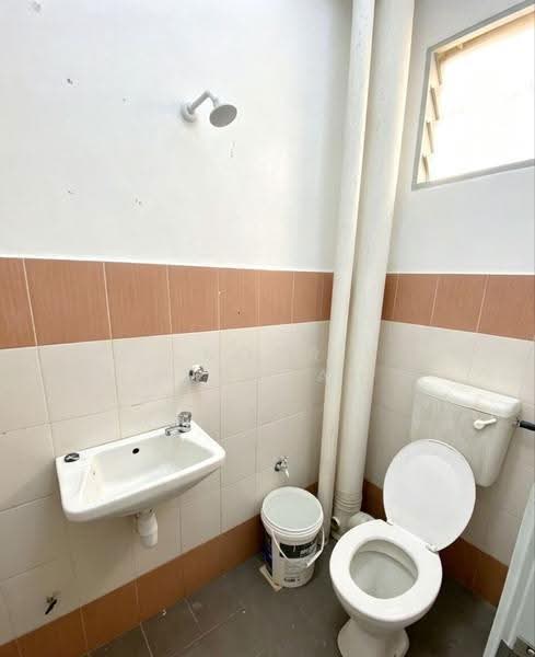Pangsapuri untuk Dijual di Mentari Court - Noor Hidayah Mohamad Noor - Bathroom - PropertyGuru.com.my