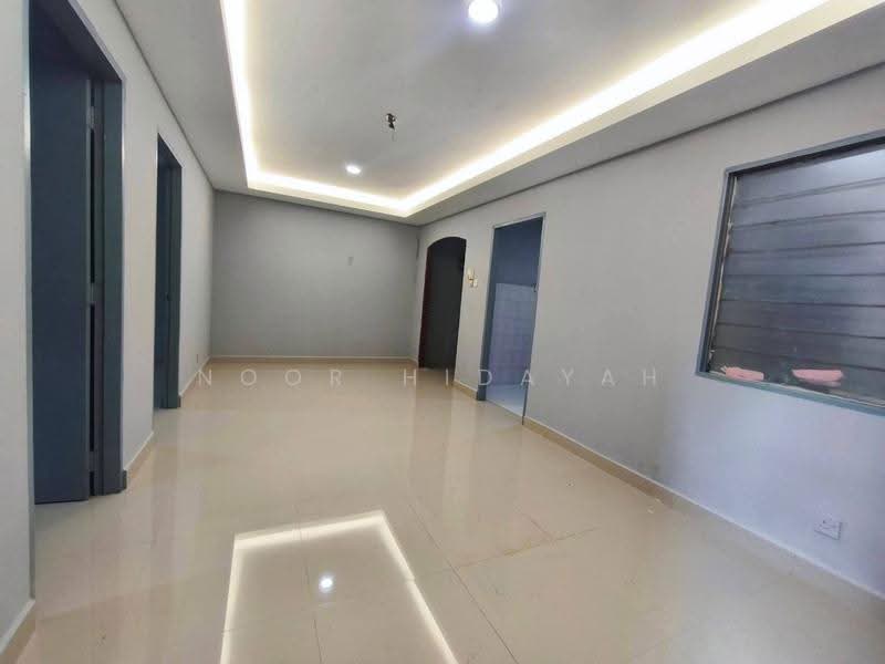 Flat for Sale at Kampung Lindungan PJS 8 - Noor Hidayah Mohamad Noor - Interior - PropertyGuru.com.my
