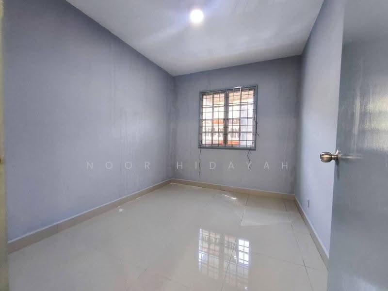 Flat for Sale at Kampung Lindungan PJS 8 - Noor Hidayah Mohamad Noor - Interior - PropertyGuru.com.my