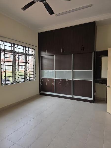 Rumah Teres 2.5-Tingkat untuk Dijual di Taman Tasik Prima (Puchong) - Baljeet Singh - Bedroom - PropertyGuru.com.my
