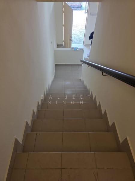 Rumah Teres 2.5-Tingkat untuk Dijual di Taman Tasik Prima (Puchong) - Baljeet Singh - Corridor - PropertyGuru.com.my