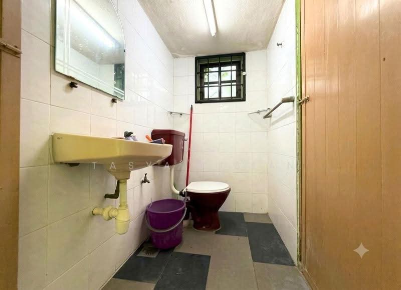 2-storey Terraced House for Sale in Taman Kajang Baru (Kajang) - Tasya Ruslan - Bathroom - PropertyGuru.com.my