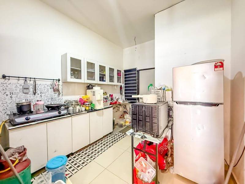 2-storey Terraced House for Sale in Bandar Mahkota (Banting) - Mohd Aizat Saiful Bahri - Kitchen - PropertyGuru.com.my
