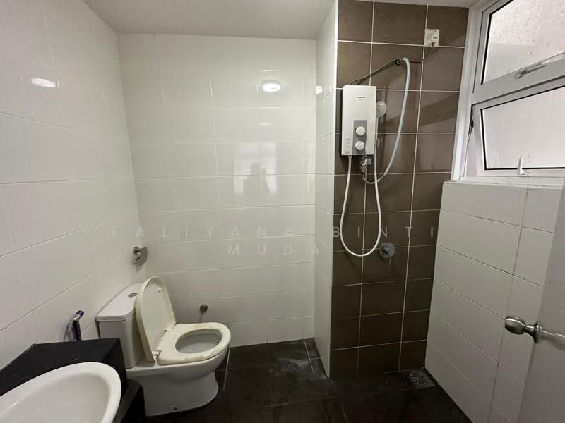 Condominium for Rent at Dwiputra Residences - Faliyana binti Muda - PropertyGuru.com.my