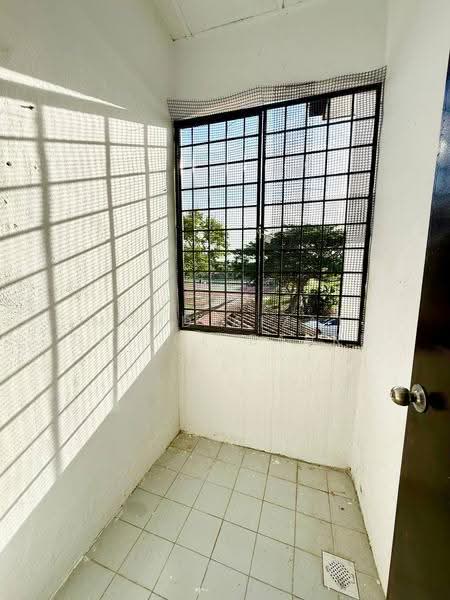 2-storey Terraced House for Sale in Sepang (Selangor) - Mohd Aizat Saiful Bahri - Balcony - PropertyGuru.com.my