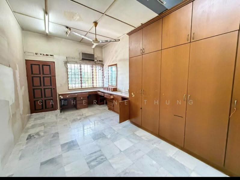 Rumah Teres 2-Tingkat untuk Dijual di Taman Johor Jaya (Johor Bahru) - Catherine Thung - Study - PropertyGuru.com.my
