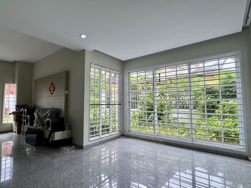2-storey Terraced House for Sale in Mutiara Rini (Skudai) - Jeff Shee - Dining area- extended - PropertyGuru.com.my