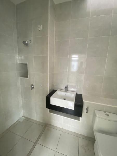 Rumah Teres 2-Tingkat untuk Dijual di Kota Masai (Pasir Gudang) - Darren Ler - Bathroom - PropertyGuru.com.my