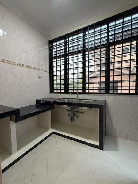 Rumah Teres 2-Tingkat untuk Dijual di Taman Pulai Utama (Skudai) - Melinda Ee - Kitchen - PropertyGuru.com.my