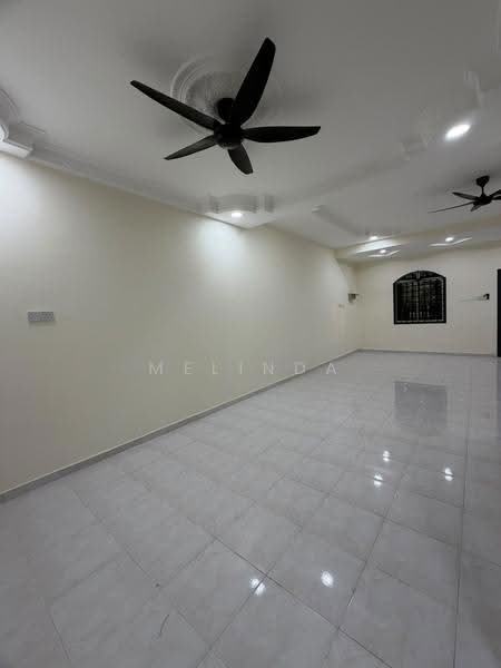 Rumah Teres 2-Tingkat untuk Dijual di Taman Pulai Utama (Skudai) - Melinda Ee - Living Room - PropertyGuru.com.my