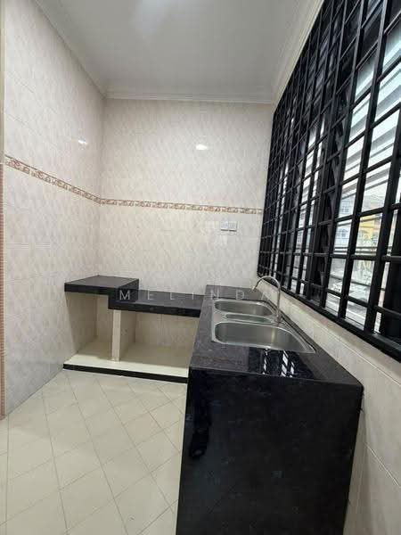 Rumah Teres 2-Tingkat untuk Dijual di Taman Pulai Utama (Skudai) - Melinda Ee - Kitchen - PropertyGuru.com.my